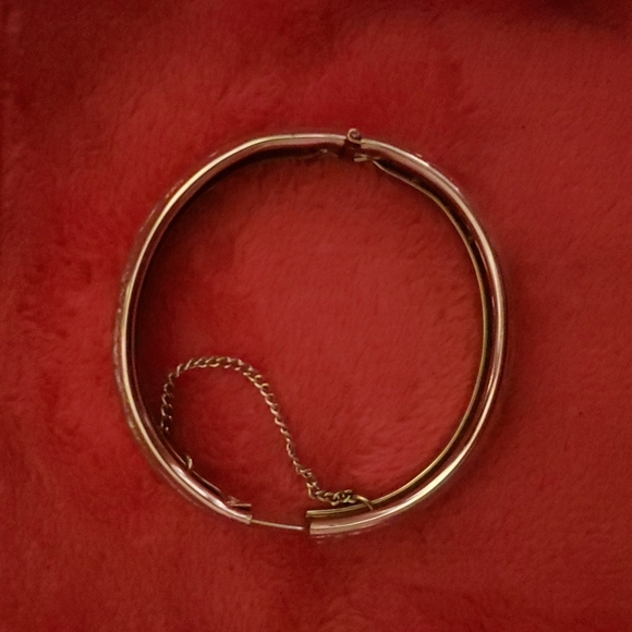 .925 Sterling Silver Bracelet with Floral Vine Engraving Details - Picture 8 of 17